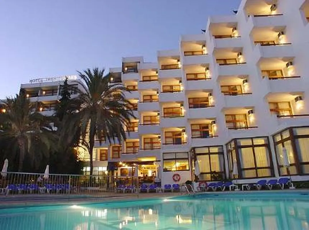 Hotel Tres Torres — hoofdfoto