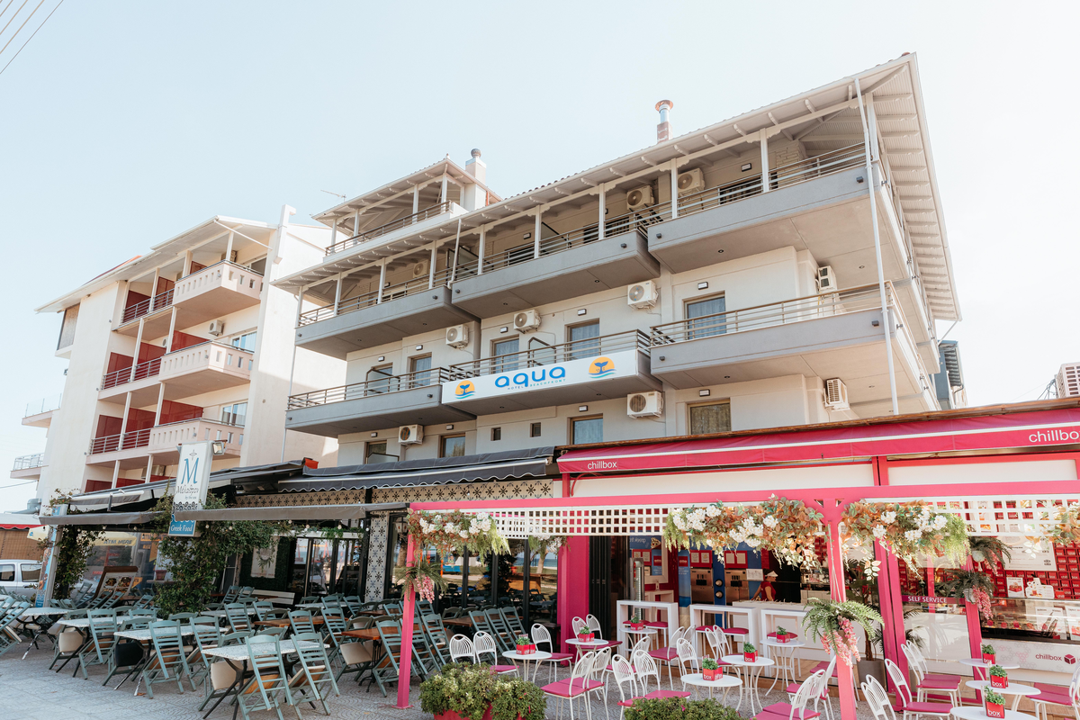 Aqua Beach Front Hotel — hoofdfoto