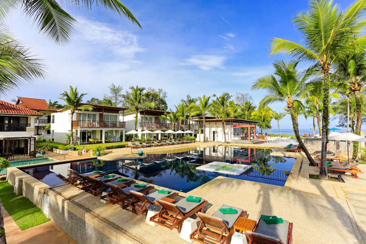 The Briza Beach Resort Khao Lak — hoofdfoto