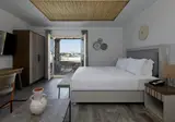 Sea Breeze Santorini Beach Resort, Curio Collection by Hilton foto 4