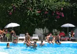 Enorme Epavli Boutique foto 8
