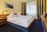 Tryp by Wyndham Lubeck Aquamarin Hotel foto 10