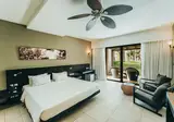 Crystals Beach Resort Belle Mare, a member of Radisson Individuals foto 16