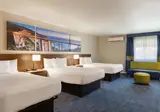 Days Inn & Suites by Wyndham Anaheim At Disneyland Park foto 26