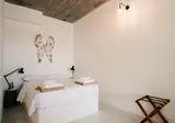 Mesanto Luxury Suites foto 19