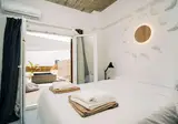 Mesanto Luxury Suites foto 4