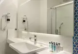 Ramada Hotel & Suites by Wyndham Izmir Kemalpasa foto 11