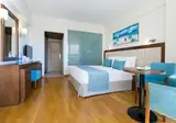 The Golden Bay Beach Hotel foto 14