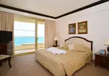 The Golden Bay Beach Hotel foto 18