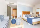 The Royal Blue Resort & Spa foto 16