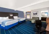 Days Inn & Suites by Wyndham Anaheim At Disneyland Park foto 6
