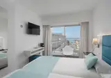 Alua Leo foto 3