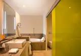 Fly & Go Higueron Hotel Malaga, Curio Collection by Hilton foto 11
