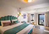 Cresanto Luxury Suites foto 8