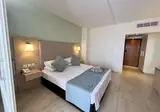 Ramada Hotel & Suites by Wyndham Ayia Napa foto 18