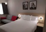 Ramada by Wyndham Madrid Tres Cantos foto 6