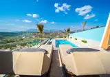 Oleas Luxury Suites foto 17