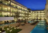The Old Phuket Karon Beach Resort foto 8