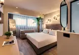 Enorme Epavli Boutique foto 1