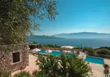 Ionian Fos foto 1