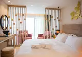 At Herbal Hotel foto 13