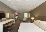 Ramada Hotel & Suites by Wyndham Izmir Kemalpasa foto 14
