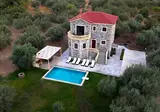 Chateau Eleon foto 2