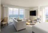 The Singer Oceanfront Resort, Curio Collection by Hilton foto 8