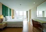 Urbana Langsuan foto 1