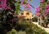 Olympia Village foto 1