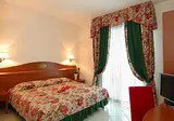 Ambasciata foto 6