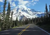 Volcanic Peaks to Sparkling Shores foto 1