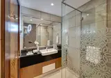 Royal Continental Suites foto 16
