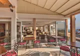 LIV Mackenzie Beach Suites foto 11