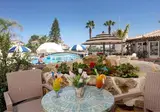 Antonis Apartments & Pool Bar foto 1