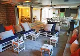 B4 Boutique foto 10