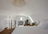 Sea Breeze Santorini Beach Resort, Curio Collection by Hilton foto 19