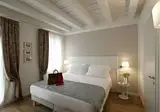 Chiara Lodge foto 2