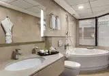 Ramada Hotel & Suites by Wyndham Ajman foto 11