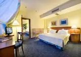 Ramada by Wyndham Airport Prague foto 1