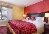 Peacock Suites foto 10