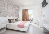Tinas Plus Hotel foto 26