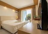 Kamari Plus Beach Resort foto 3