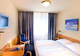 Tryp by Wyndham Lubeck Aquamarin Hotel foto 13