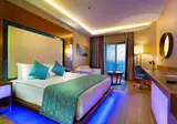 Ramada Hotel & Suites by Wyndham Kusadasi foto 2