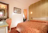 Hotel Ambassador Tre Rose foto 1