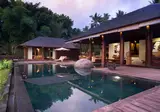 Kamaniiya River Villa Sayan foto 1