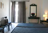 Enorme Epavli Boutique foto 15