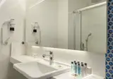 Ramada Hotel & Suites by Wyndham Izmir Kemalpasa foto 28
