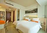 Harris Hotel Seminyak foto 3